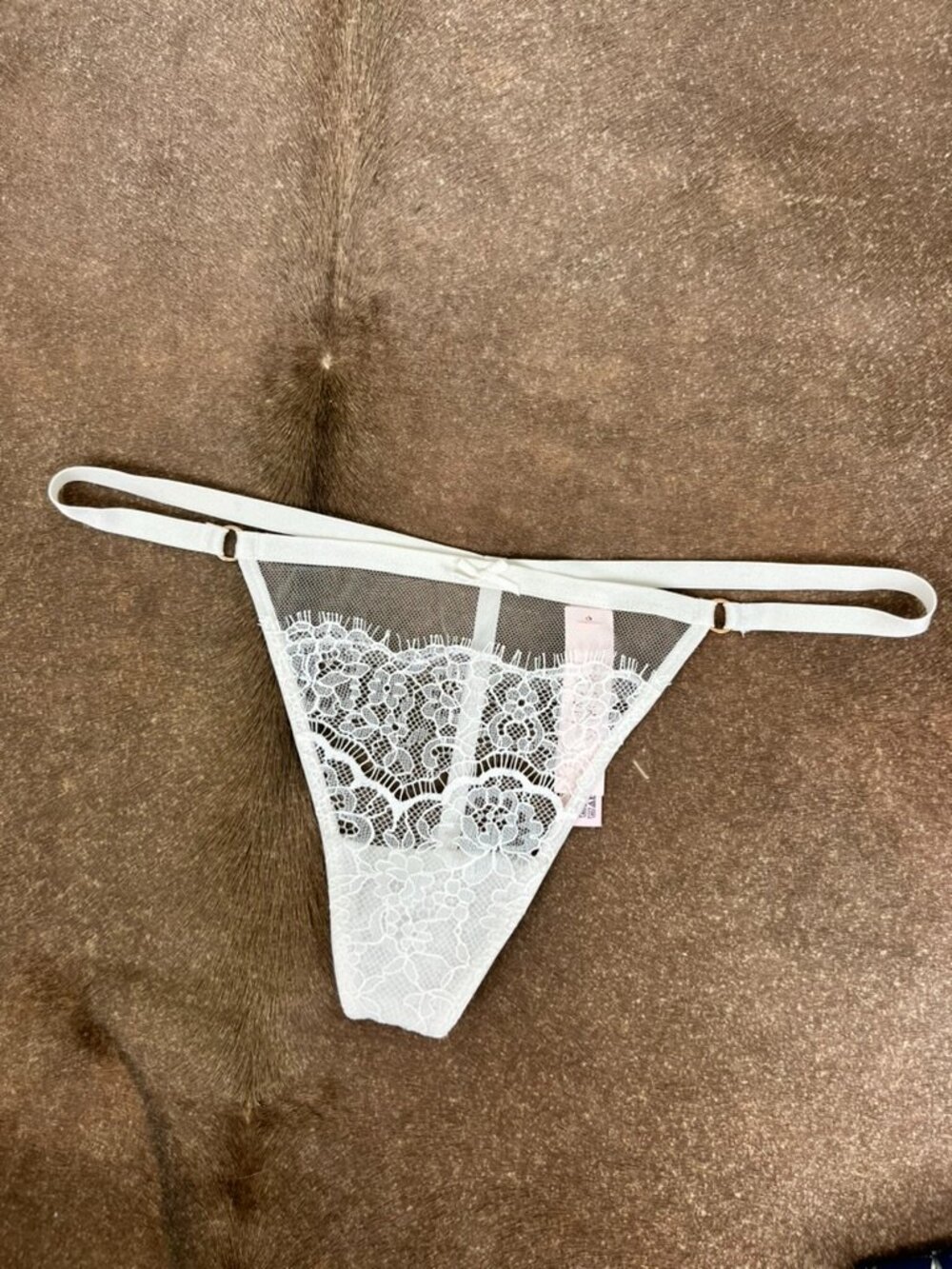 VS Victoria's Secret Lace Thong